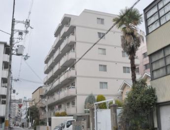 ベル・アーバニティ城東中央