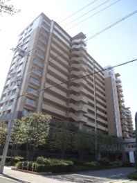 ライオンズスクエア鶴見緑地